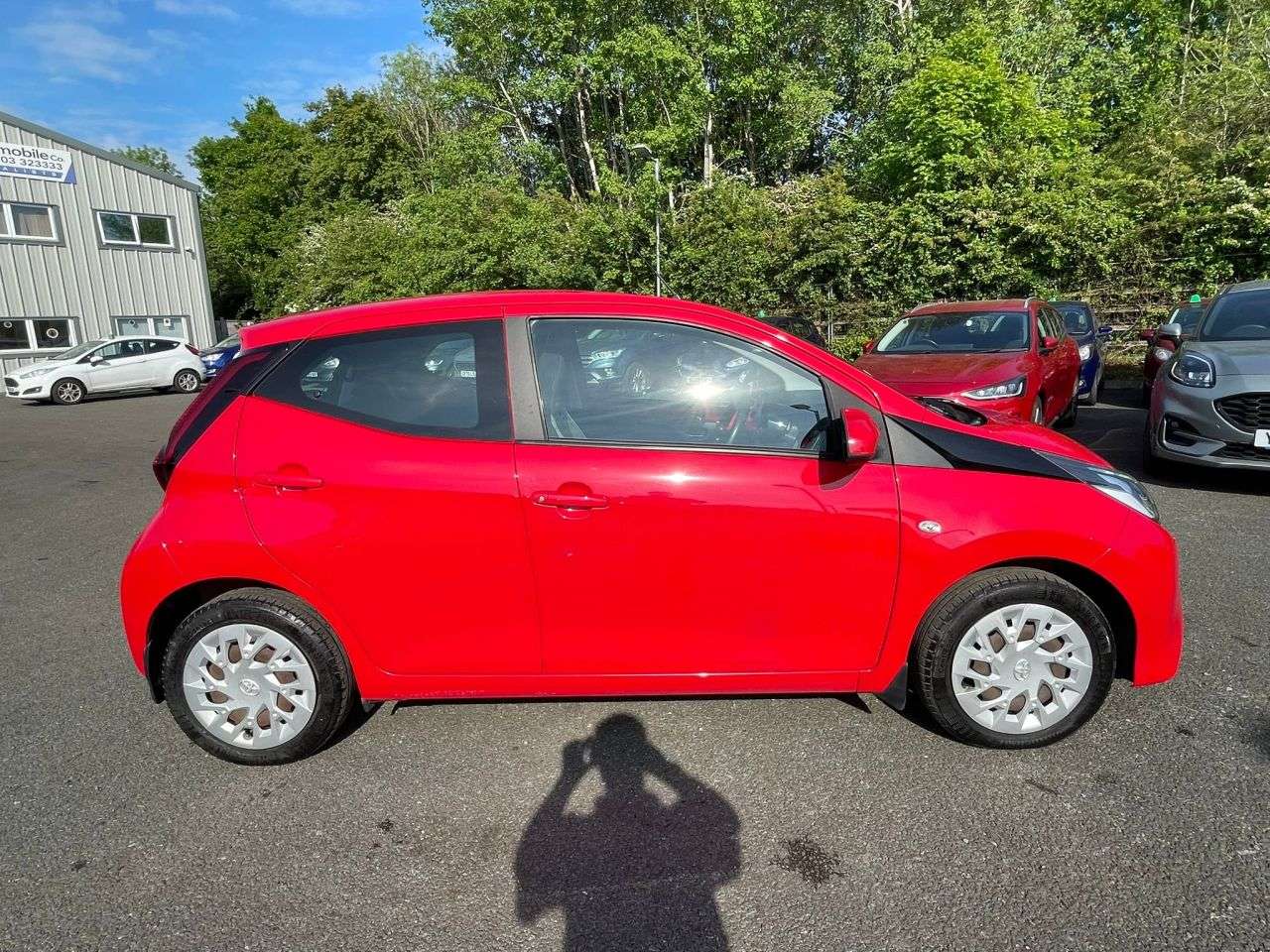 A 2020 TOYOTA AYGO 1.0 VVT-I X-PLAY A 2020 TOYOTA AYGO 1.0 VVT-I X-PLAY