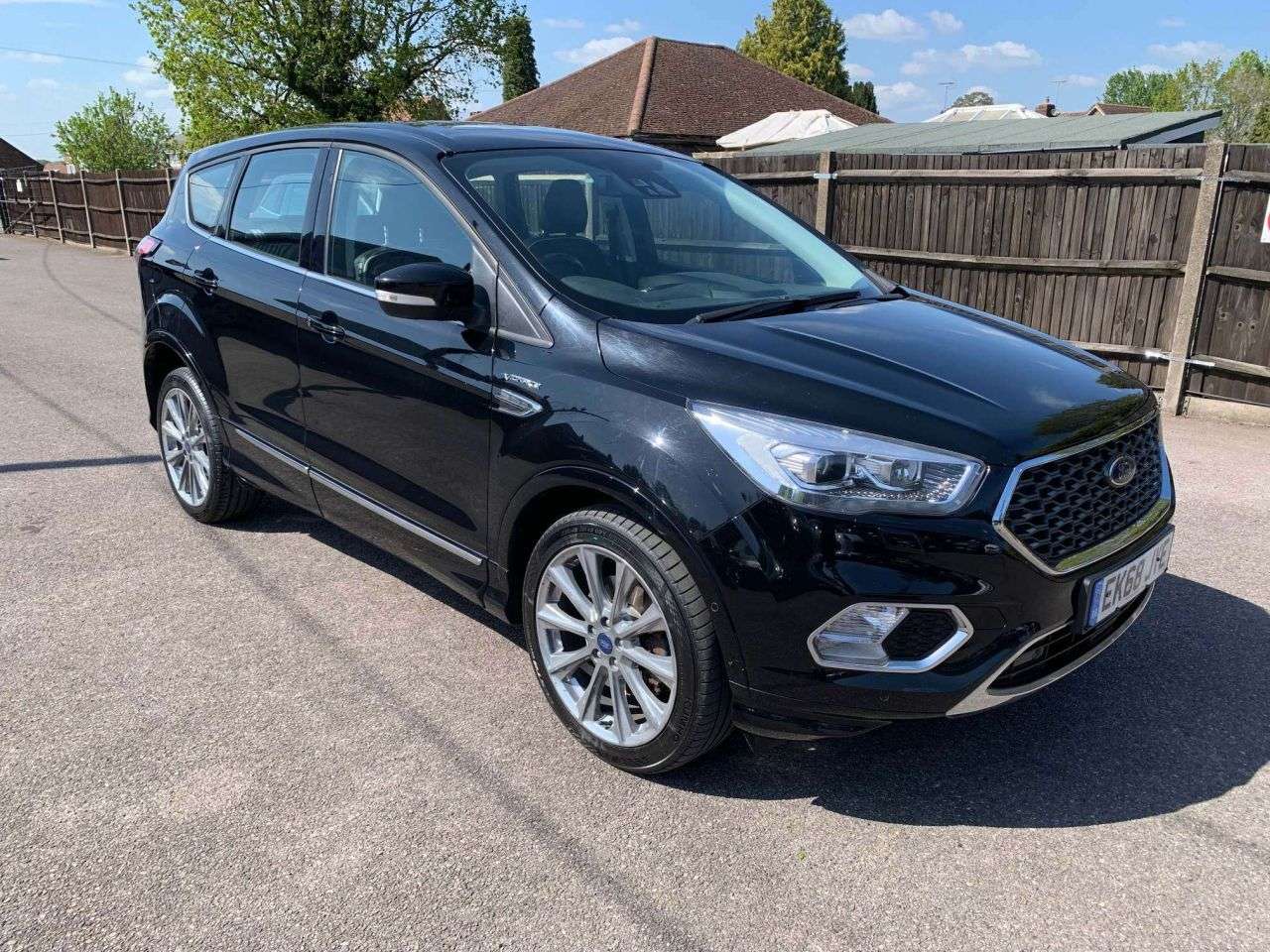 A 2018 FORD KUGA 2.0 TDCi Vignale SUV 5dr Diesel Powershift AWD Euro 6 (s/s) (180 ps) A 2018 FORD KUGA 2.0 TDCi Vignale SUV 5dr Diesel Powershift AWD Euro 6 (s/s) (180 ps)