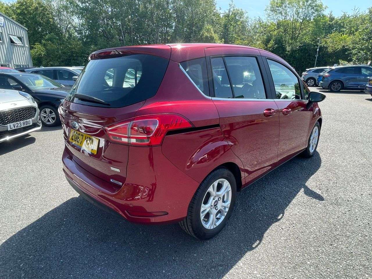 A 2017 FORD B-MAX 1.0 ZETEC NAVIGATOR 100 A 2017 FORD B-MAX 1.0 ZETEC NAVIGATOR 100