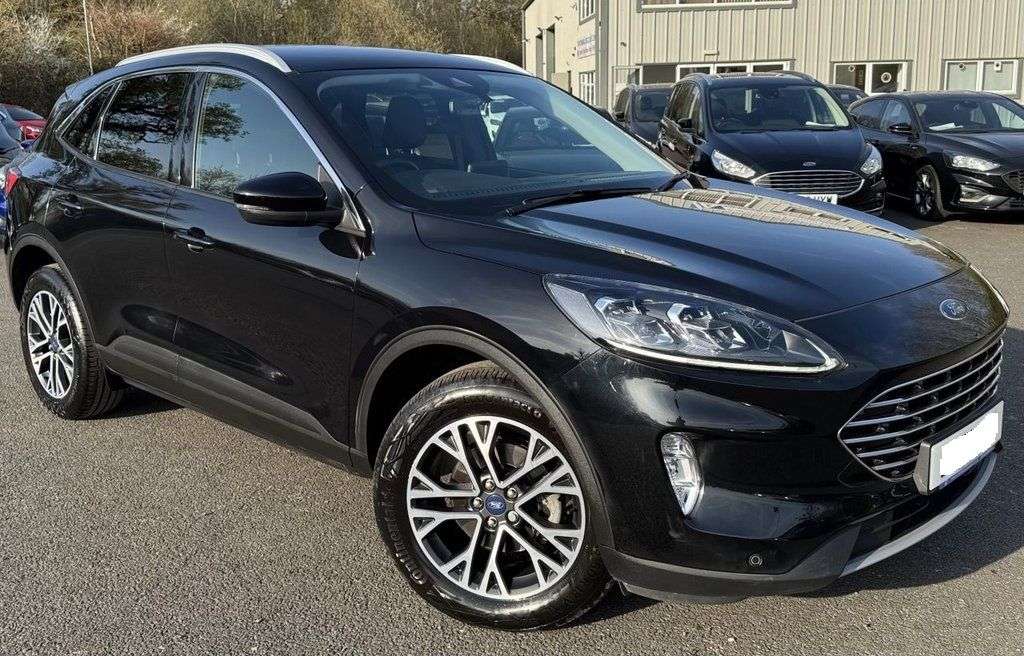 A 2023 FORD KUGA 1.5 TITANIUM 150 A 2023 FORD KUGA 1.5 TITANIUM 150