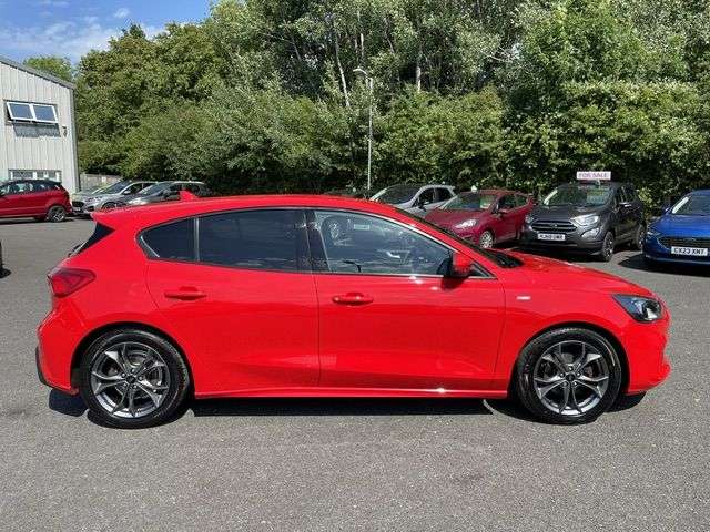 A 2019 FORD FOCUS ST-LINE TDCI A 2019 FORD FOCUS ST-LINE TDCI