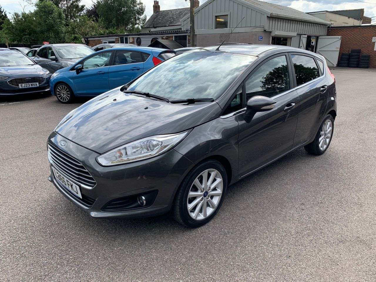 A 2017 FORD FIESTA 1.0 TITANIUM AUTOMATIC 100 A 2017 FORD FIESTA 1.0 TITANIUM AUTOMATIC 100