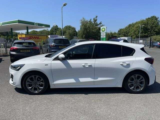 2023 FORD FOCUS 2023 FORD FOCUS