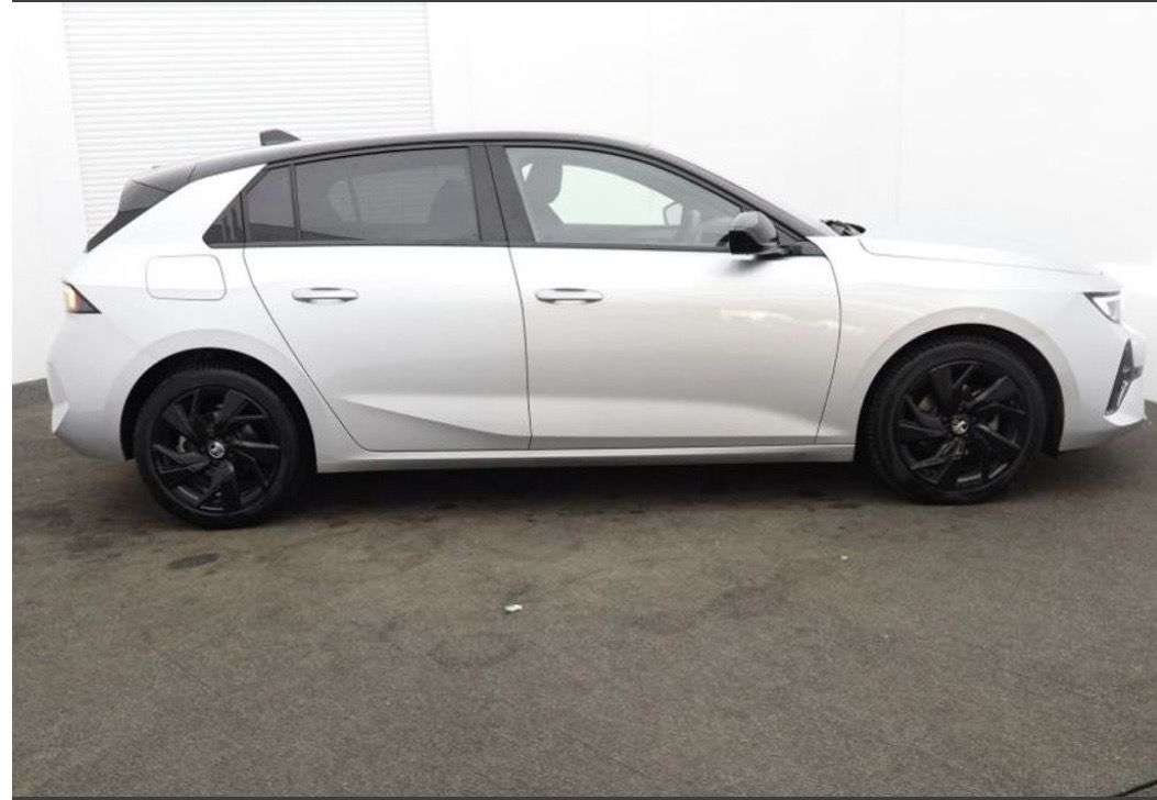 A 2023 VAUXHALL ASTRA 1.2 Turbo GS Hatchback 5dr Petrol Auto Euro 6 (s/s) (130 ps) A 2023 VAUXHALL ASTRA 1.2 Turbo GS Hatchback 5dr Petrol Auto Euro 6 (s/s) (130 ps)