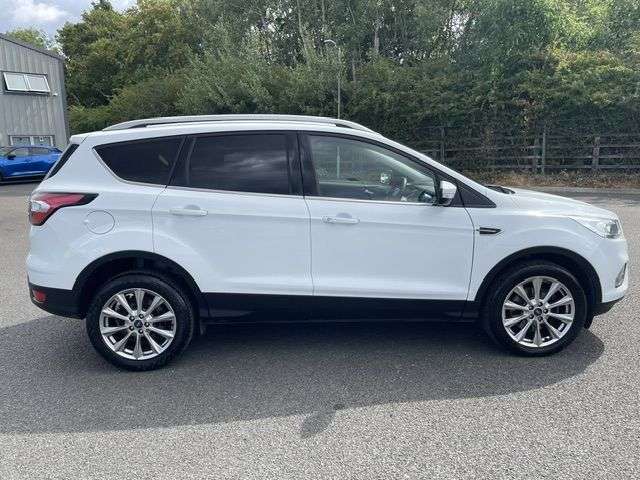 A 2020 FORD KUGA TITANIUM EDITION A 2020 FORD KUGA TITANIUM EDITION