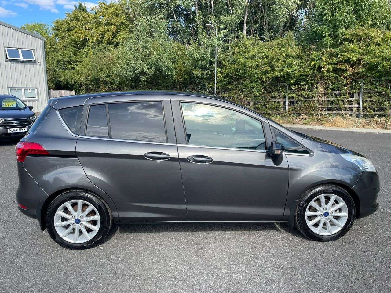 A 2017 FORD B-MAX 1.0 TITANIUM NAVIGATOR 100 A 2017 FORD B-MAX 1.0 TITANIUM NAVIGATOR 100