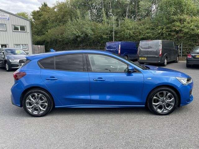2023 FORD FOCUS 2023 FORD FOCUS