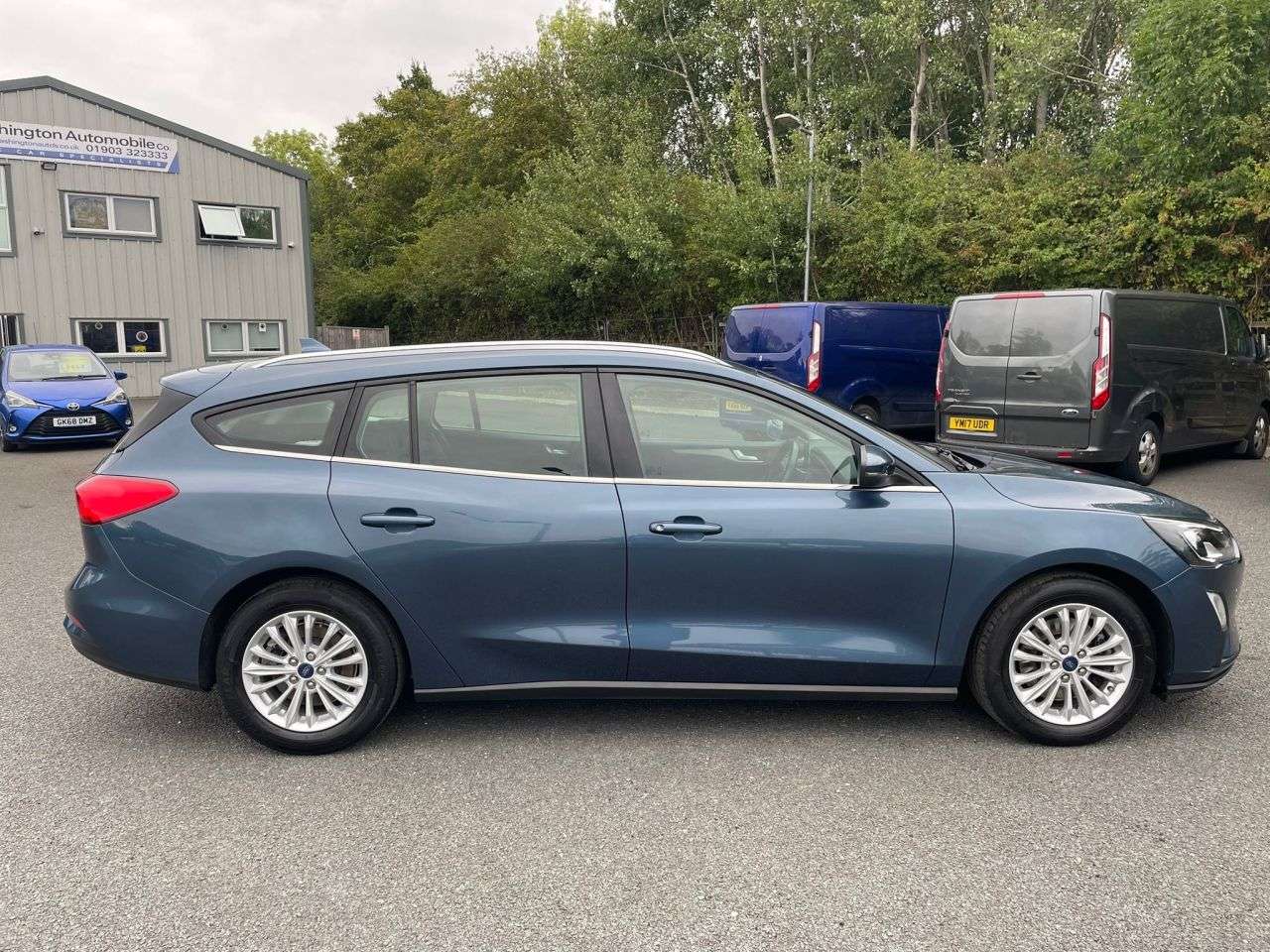 A 2021 FORD FOCUS TITANIUM EDITION A 2021 FORD FOCUS TITANIUM EDITION
