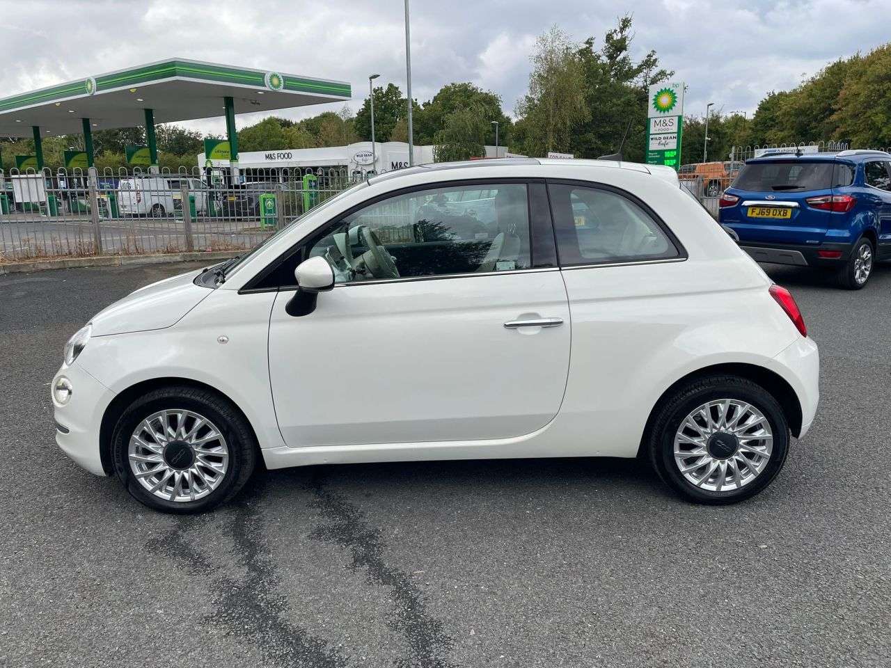 2017 FIAT 500 2017 FIAT 500