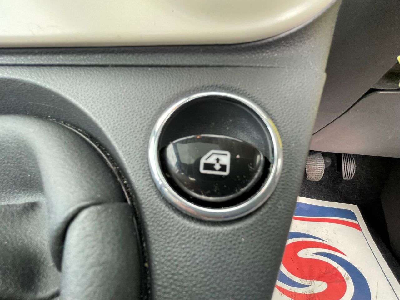 2017 FIAT 500 2017 FIAT 500