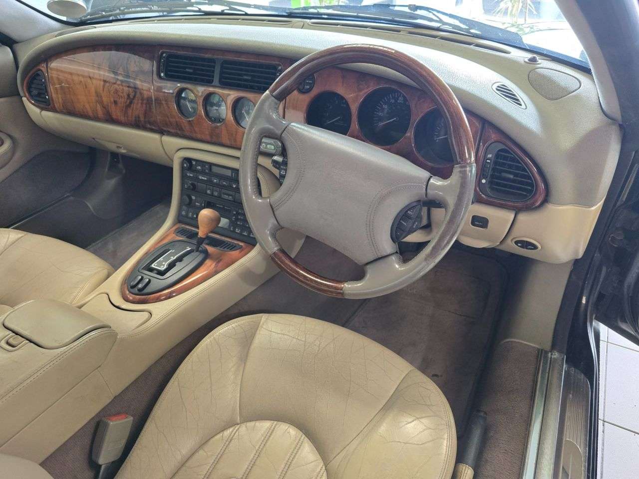 2000 JAGUAR XJR 2000 JAGUAR XJR