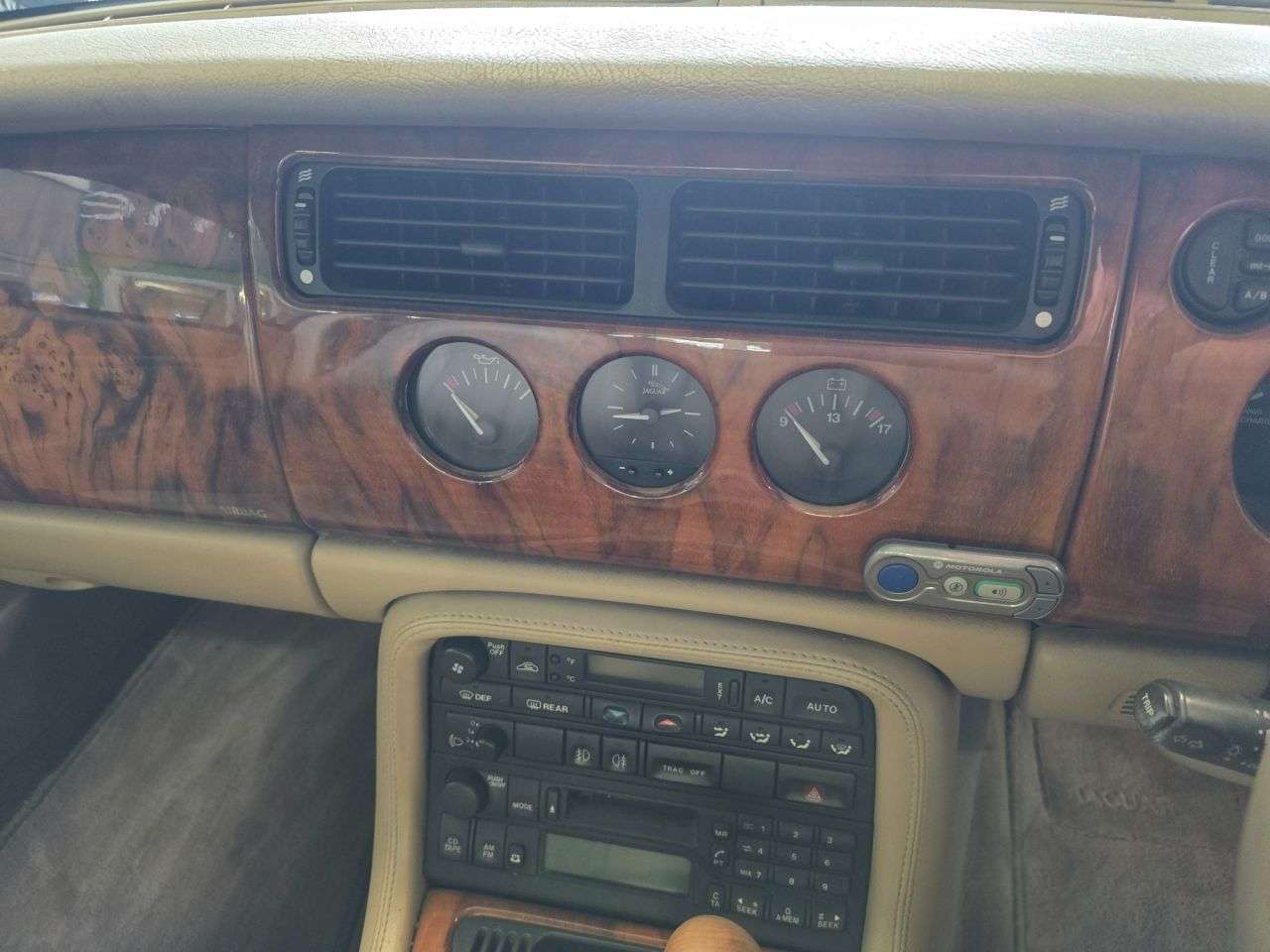 2000 JAGUAR XJR 2000 JAGUAR XJR