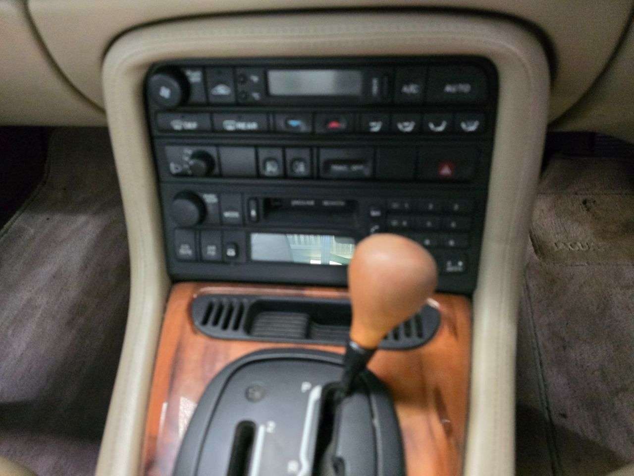 2000 JAGUAR XJR 2000 JAGUAR XJR