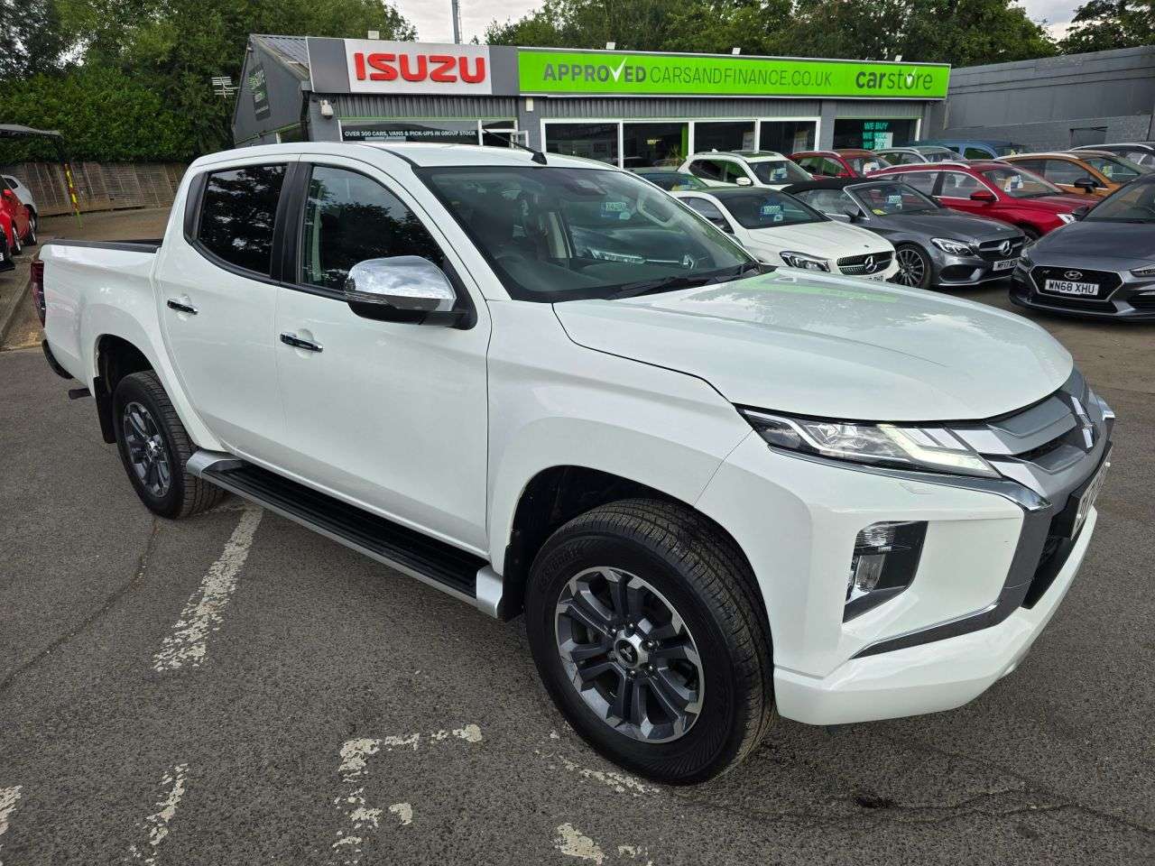 A 2020 MITSUBISHI L200 2.2 DI-D DC Warrior, 67,700 miles, 6-speed manual, Apple CarPlay, Android A A 2020 MITSUBISHI L200 2.2 DI-D DC Warrior, 67,700 miles, 6-speed manual, Apple CarPlay, Android A