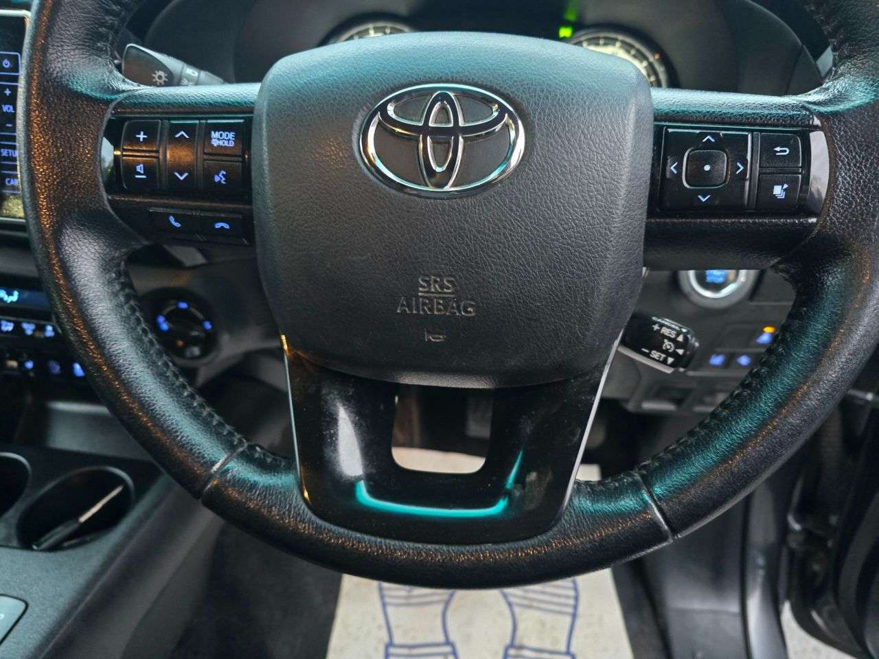 2019 TOYOTA HI-LUX 2019 TOYOTA HI-LUX