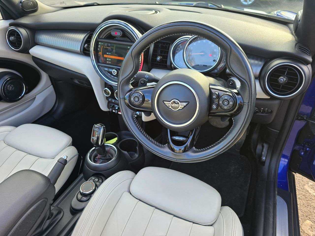 2018 MINI CONVERTIBLE 2018 MINI CONVERTIBLE