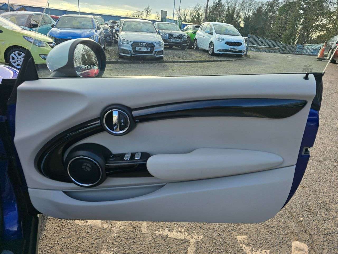 2018 MINI CONVERTIBLE 2018 MINI CONVERTIBLE