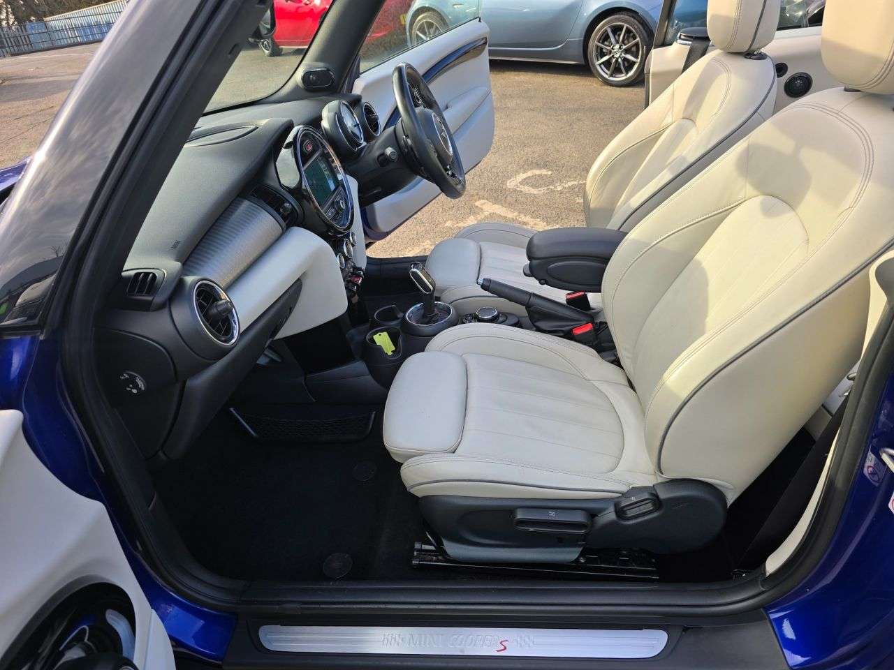 2018 MINI CONVERTIBLE 2018 MINI CONVERTIBLE