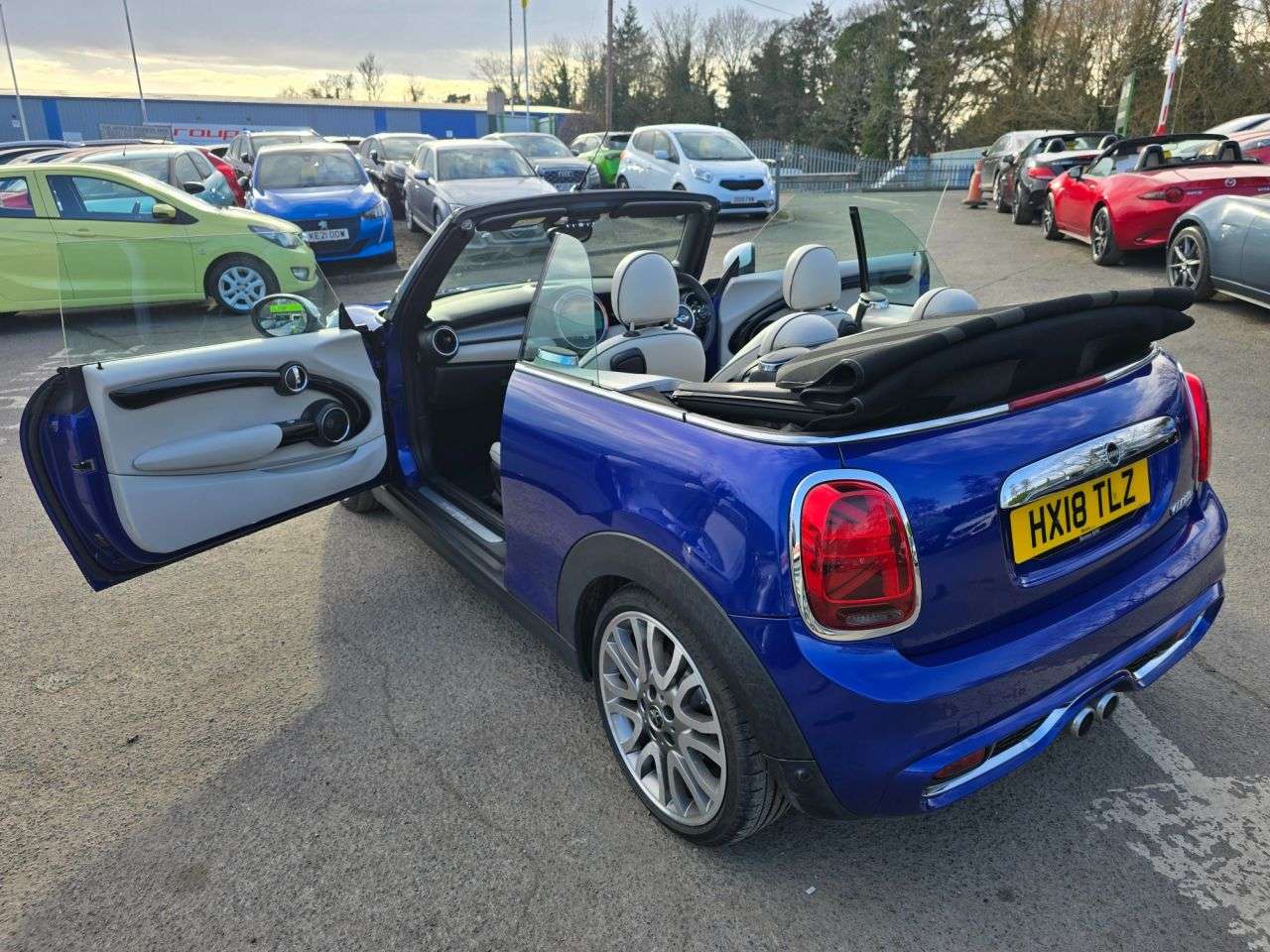 2018 MINI CONVERTIBLE 2018 MINI CONVERTIBLE