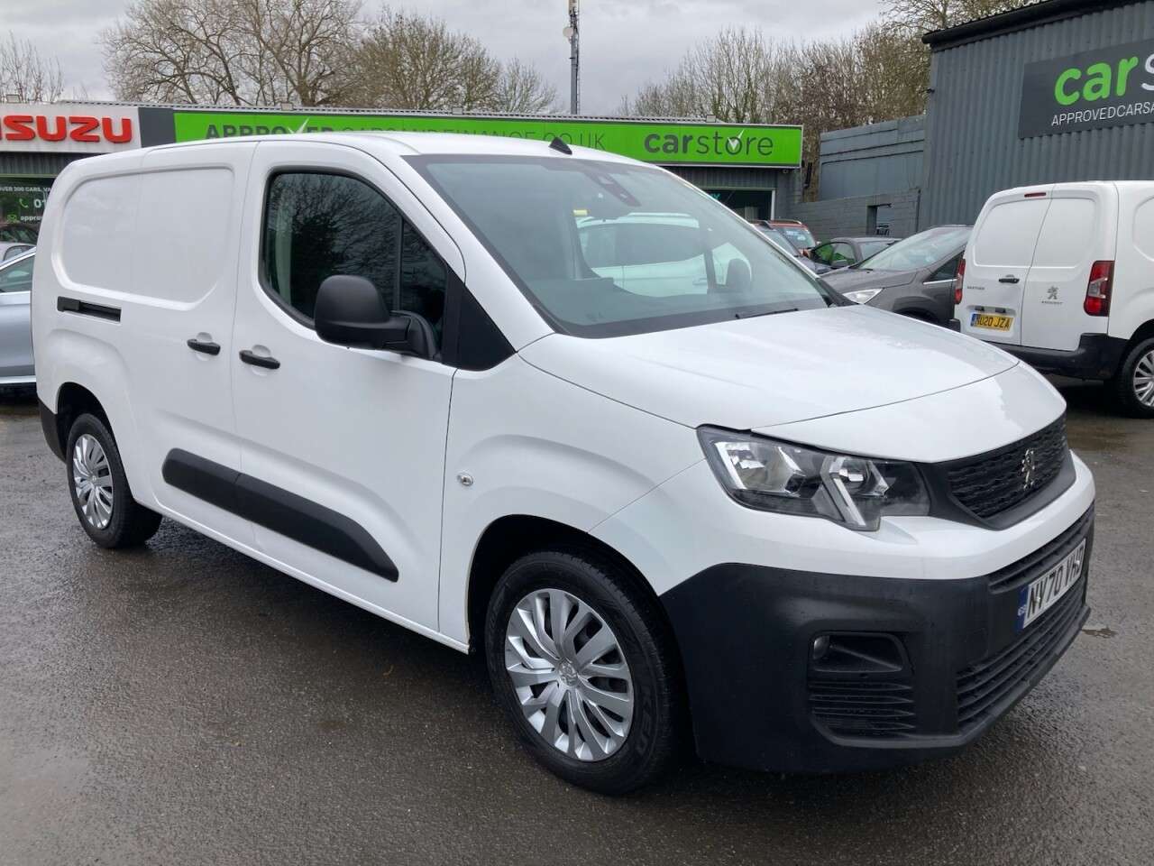 A 2021 PEUGEOT PARTNER 1.5 BlueHDi 950 LWB Crew Cab , 61,700 miles, 1 owner, Full Service History, A 2021 PEUGEOT PARTNER 1.5 BlueHDi 950 LWB Crew Cab , 61,700 miles, 1 owner, Full Service History,