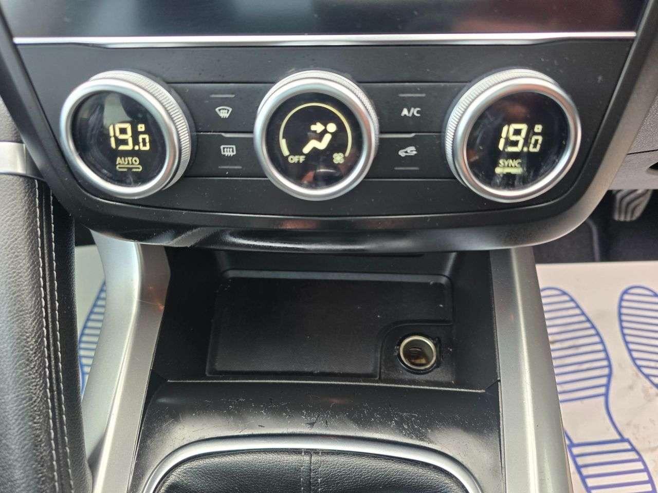 2019 RENAULT KADJAR 2019 RENAULT KADJAR