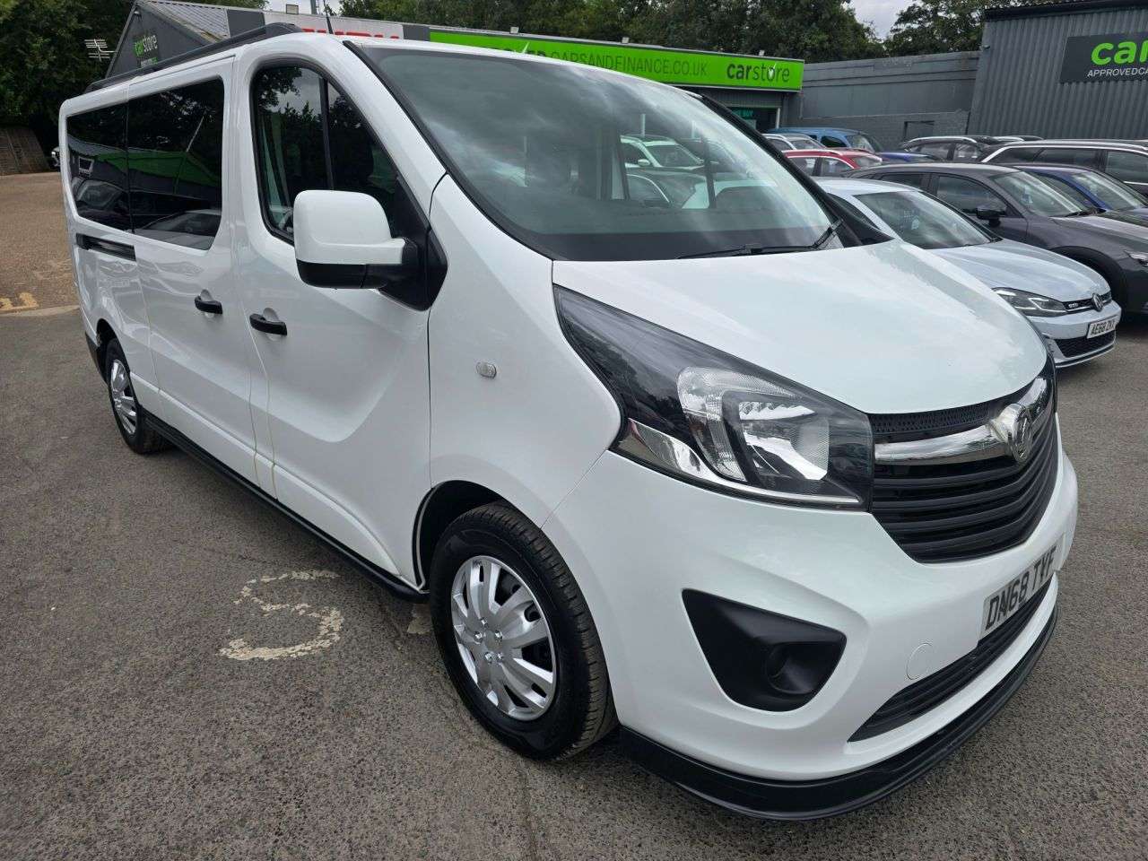 A 2018 VAUXHALL VIVARO 1.6 CDTi 2900 Combi Double Cab Van, Euro 6 ULEZ, 9 seats, 6-Speed manual, B A 2018 VAUXHALL VIVARO 1.6 CDTi 2900 Combi Double Cab Van, Euro 6 ULEZ, 9 seats, 6-Speed manual, B