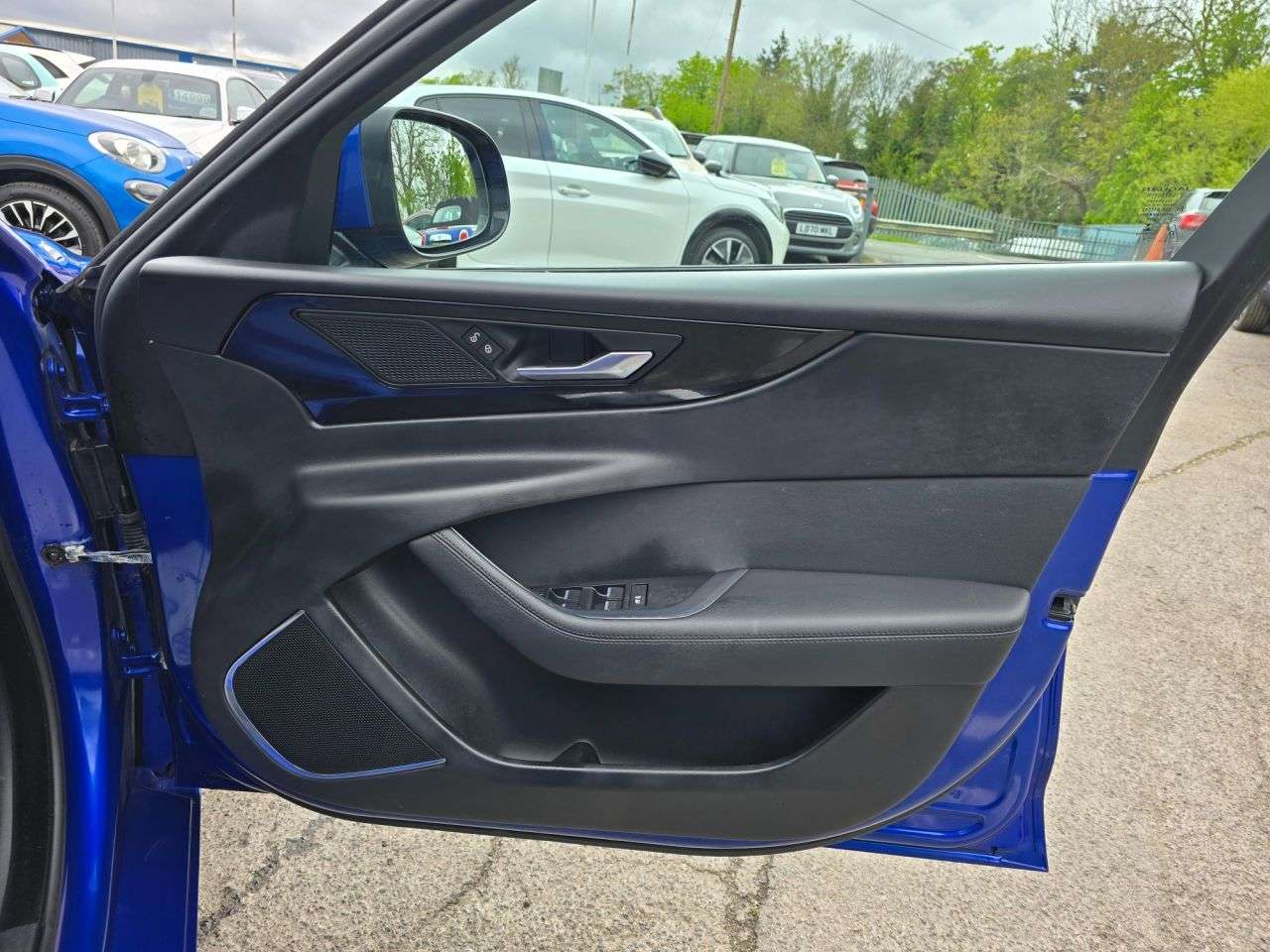 2019 JAGUAR XE 2019 JAGUAR XE