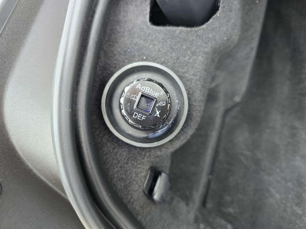 2019 JAGUAR XE 2019 JAGUAR XE