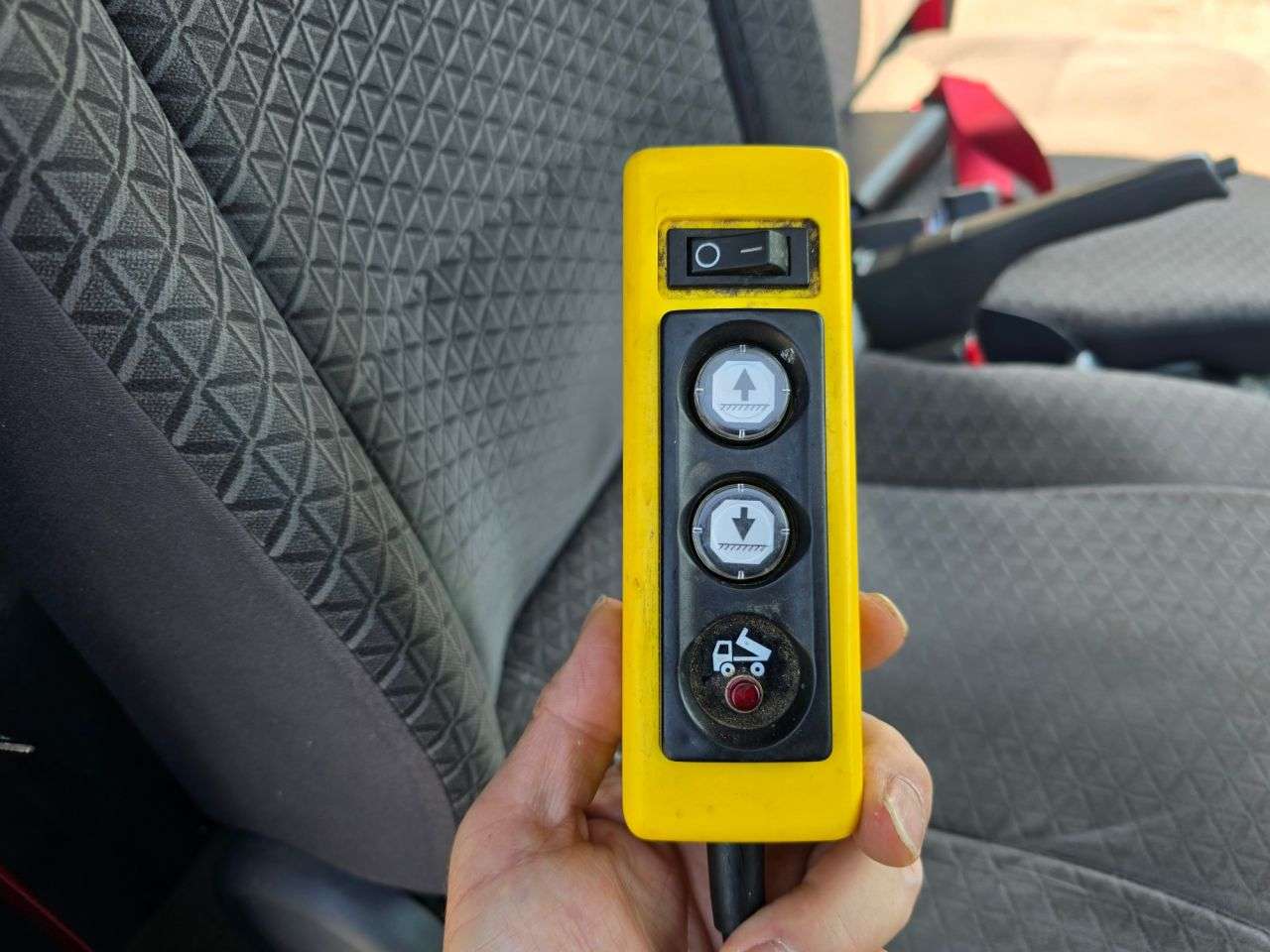 2020 ISUZU GRAFTER 2020 ISUZU GRAFTER