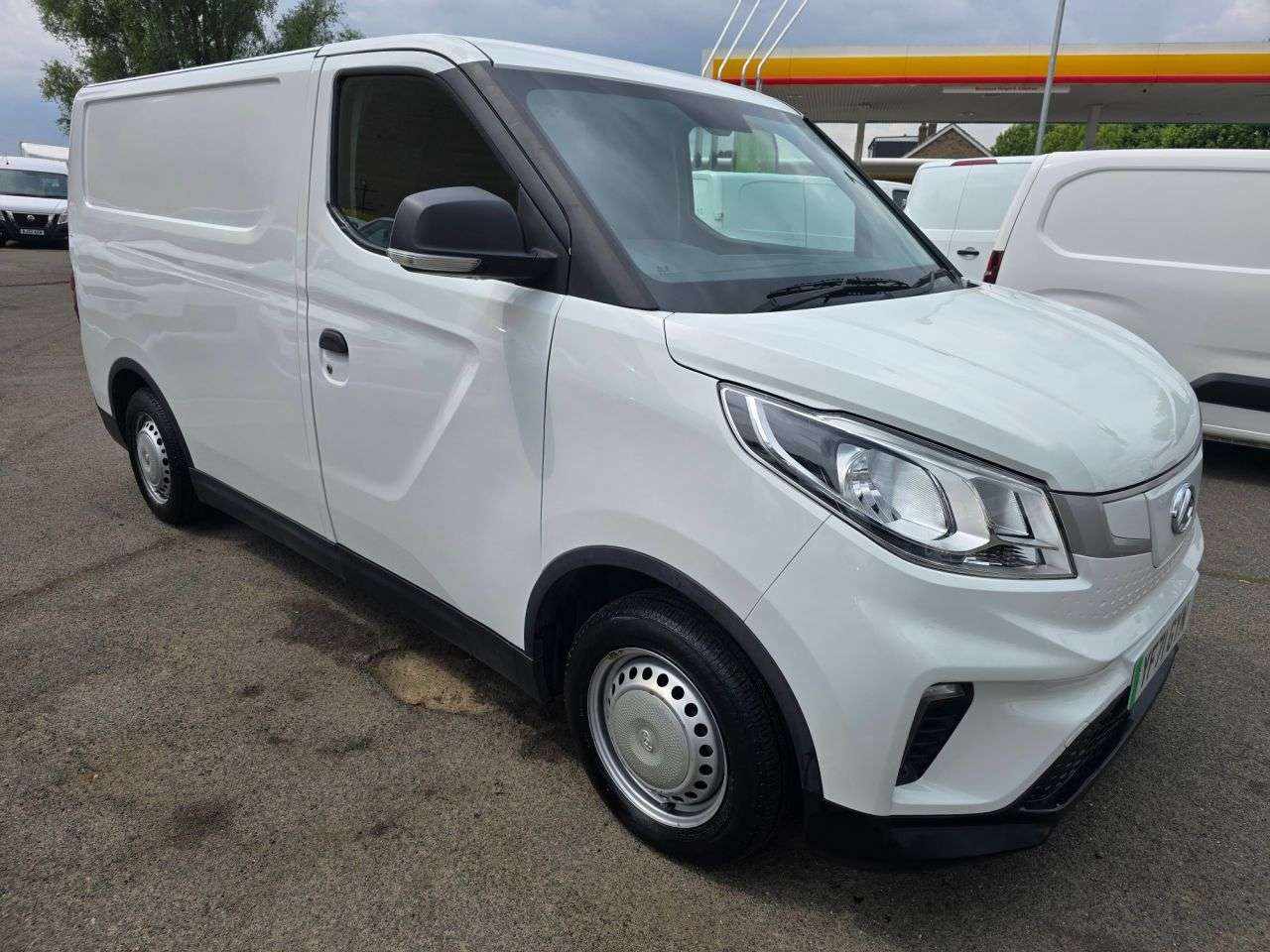 A 2022 MAXUS EDELIVER 3 35kWh Electric Van in White with 65,300 miles, 1 owner, ULEZ compliant, aut A 2022 MAXUS EDELIVER 3 35kWh Electric Van in White with 65,300 miles, 1 owner, ULEZ compliant, aut