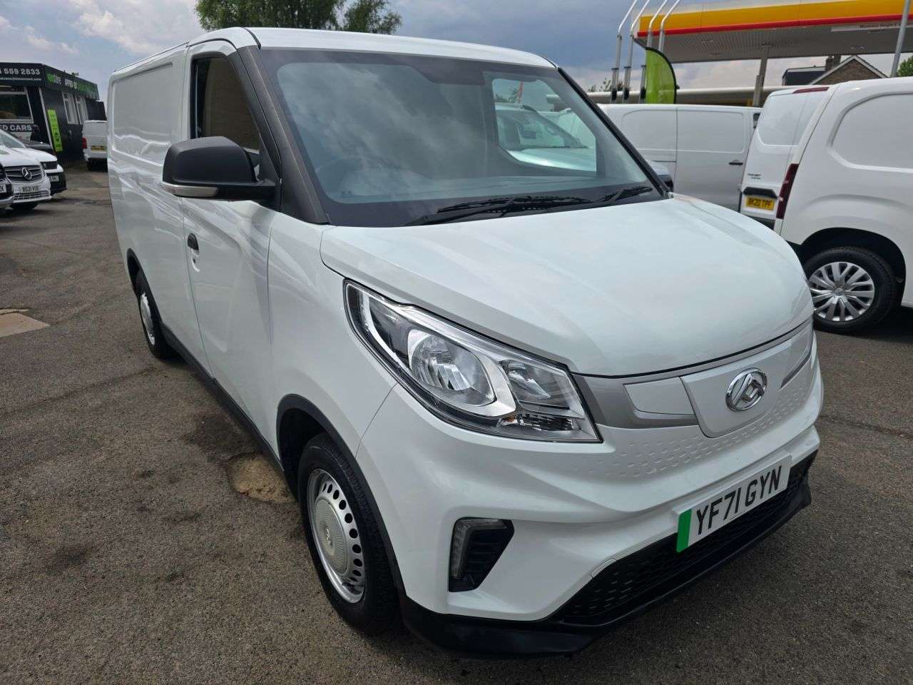A 2022 MAXUS EDELIVER 3 35kWh Electric Van in White with 65,300 miles, 1 owner, ULEZ compliant, aut A 2022 MAXUS EDELIVER 3 35kWh Electric Van in White with 65,300 miles, 1 owner, ULEZ compliant, aut