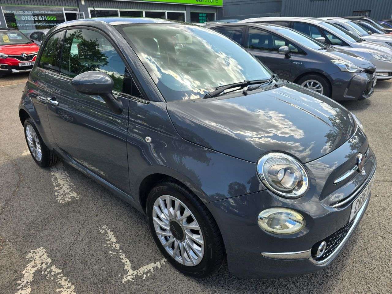 A 2016 FIAT 500 1.2 Lounge Hatchback 3dr Petrol Dualogic (AUTOMATIC) Euro 6 (s/s) (69 bhp) A 2016 FIAT 500 1.2 Lounge Hatchback 3dr Petrol Dualogic (AUTOMATIC) Euro 6 (s/s) (69 bhp)