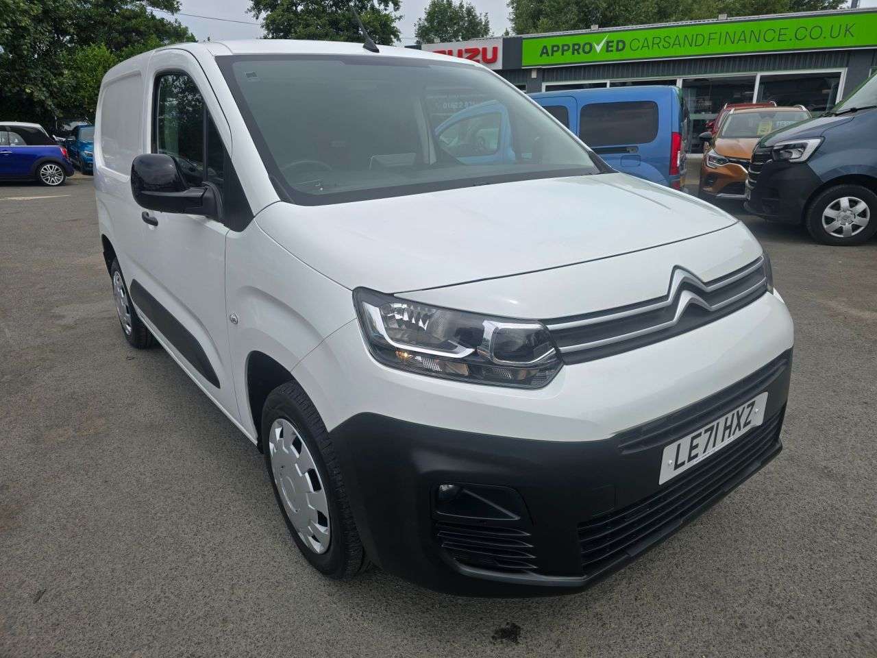 A 2022 CITROEN BERLINGO 1.5 BlueHDi 100PS SWB Euro 6 Van, 25,000 Miles, 1 owner, Full Service Histo A 2022 CITROEN BERLINGO 1.5 BlueHDi 100PS SWB Euro 6 Van, 25,000 Miles, 1 owner, Full Service Histo