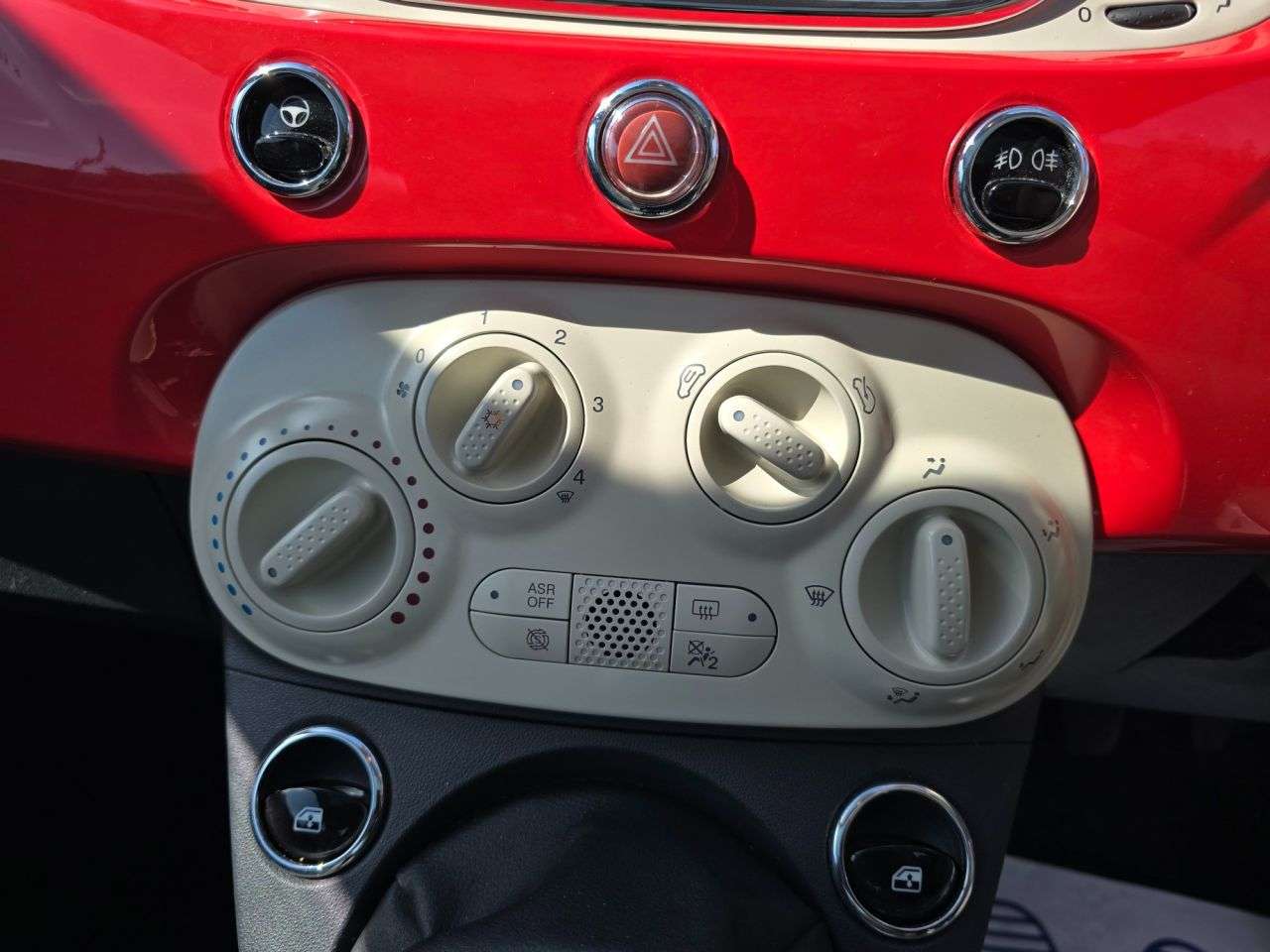 2017 FIAT 500 2017 FIAT 500