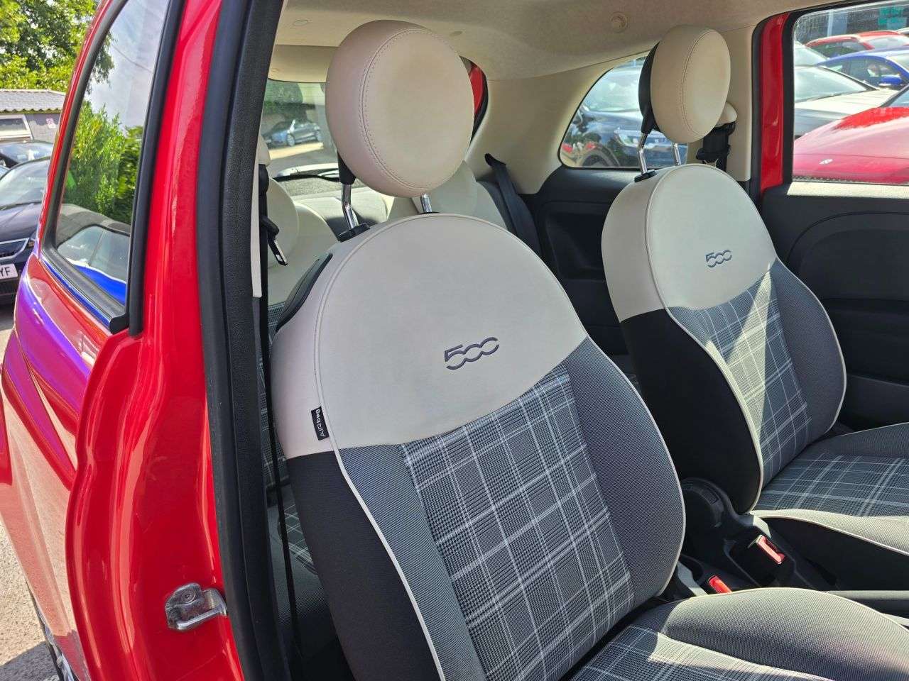 2017 FIAT 500 2017 FIAT 500