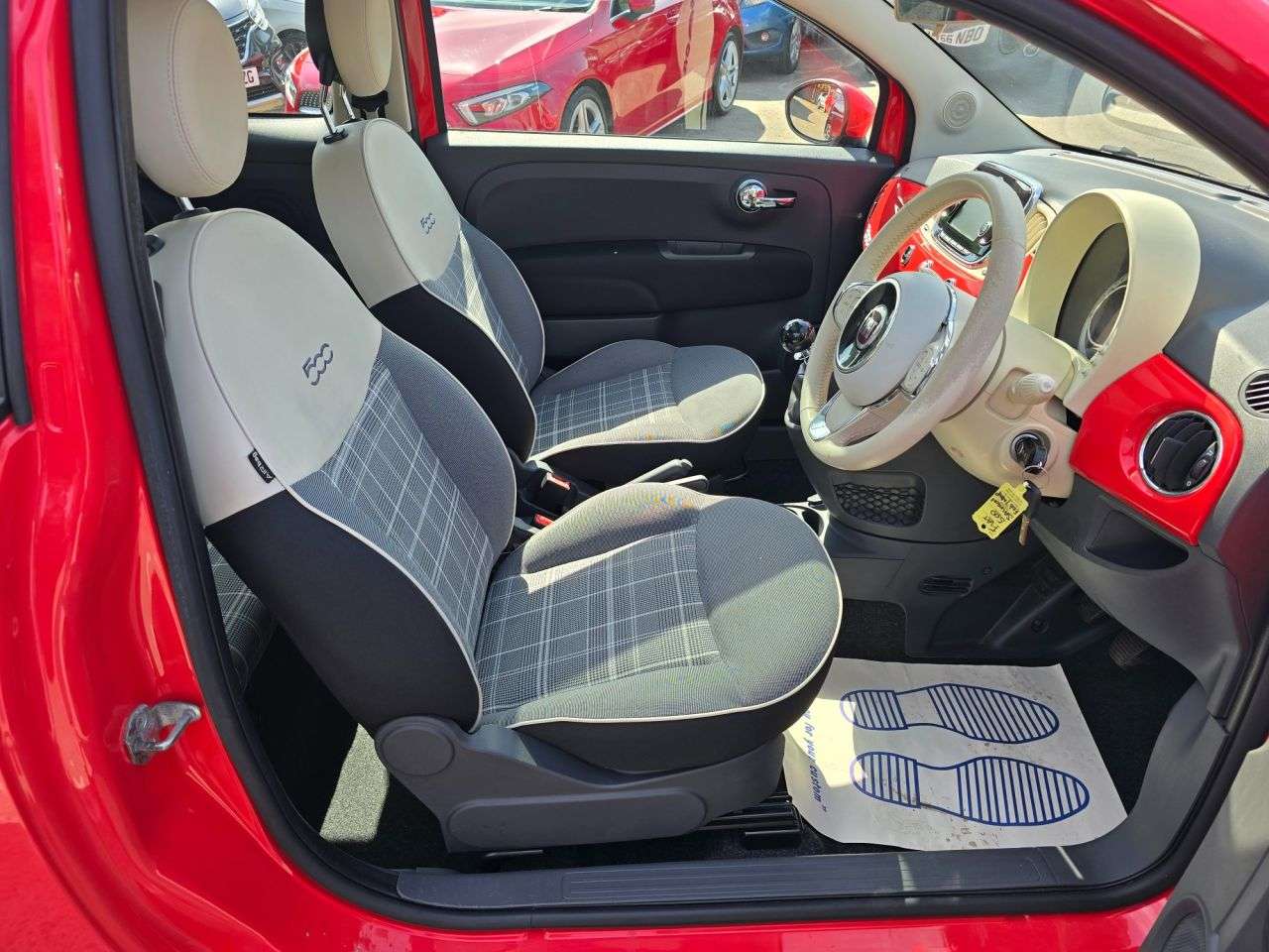 2017 FIAT 500 2017 FIAT 500