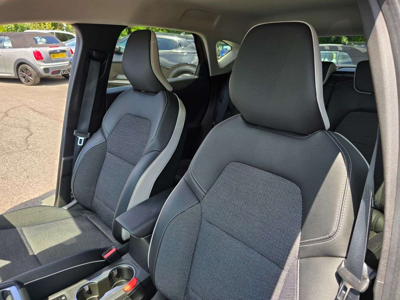 2022 RENAULT CAPTUR 2022 RENAULT CAPTUR