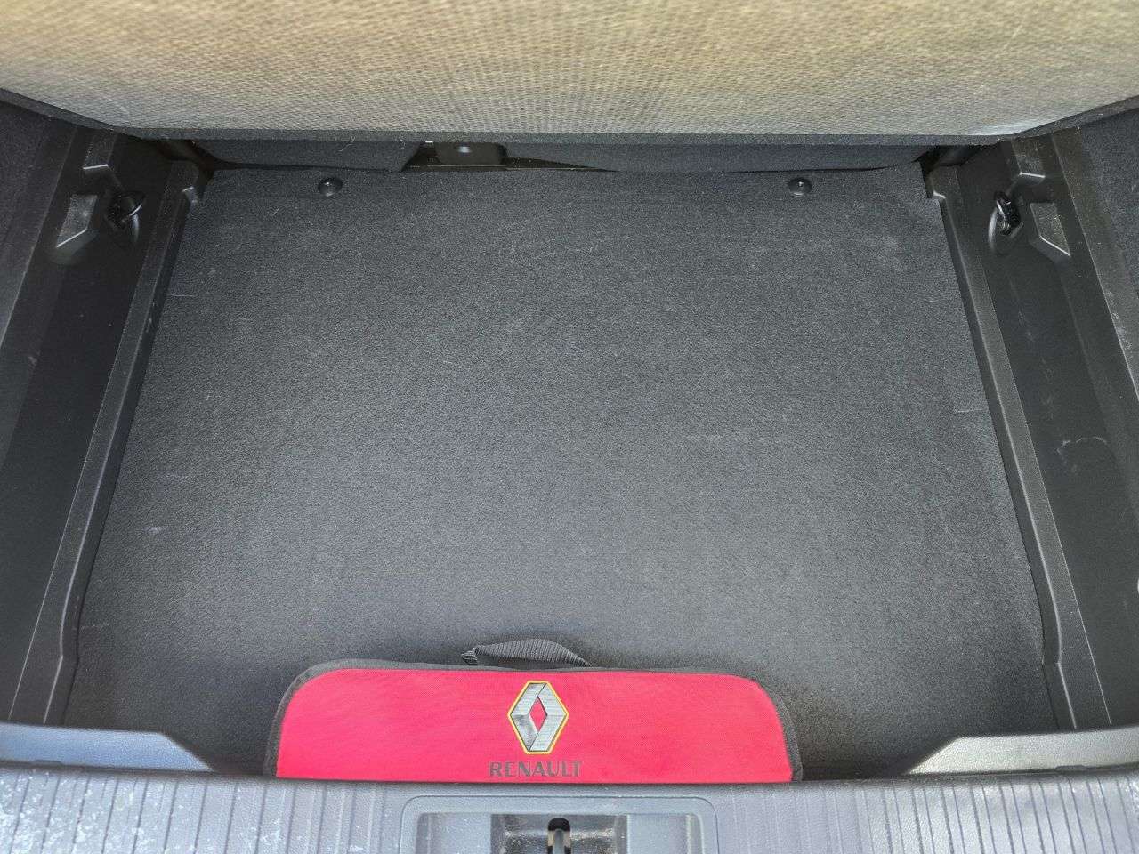 2022 RENAULT CAPTUR 2022 RENAULT CAPTUR