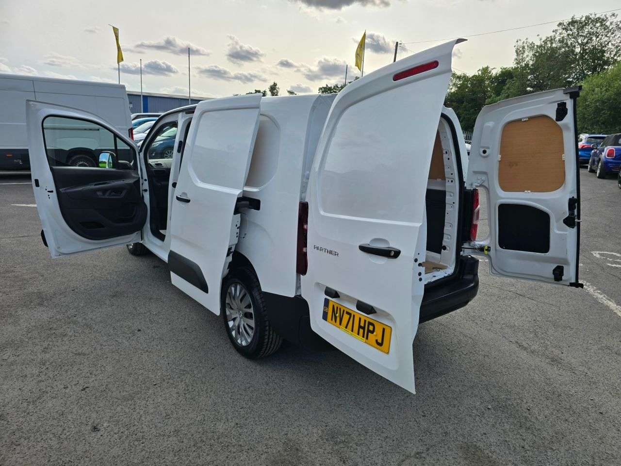 2021 PEUGEOT PARTNER 2021 PEUGEOT PARTNER