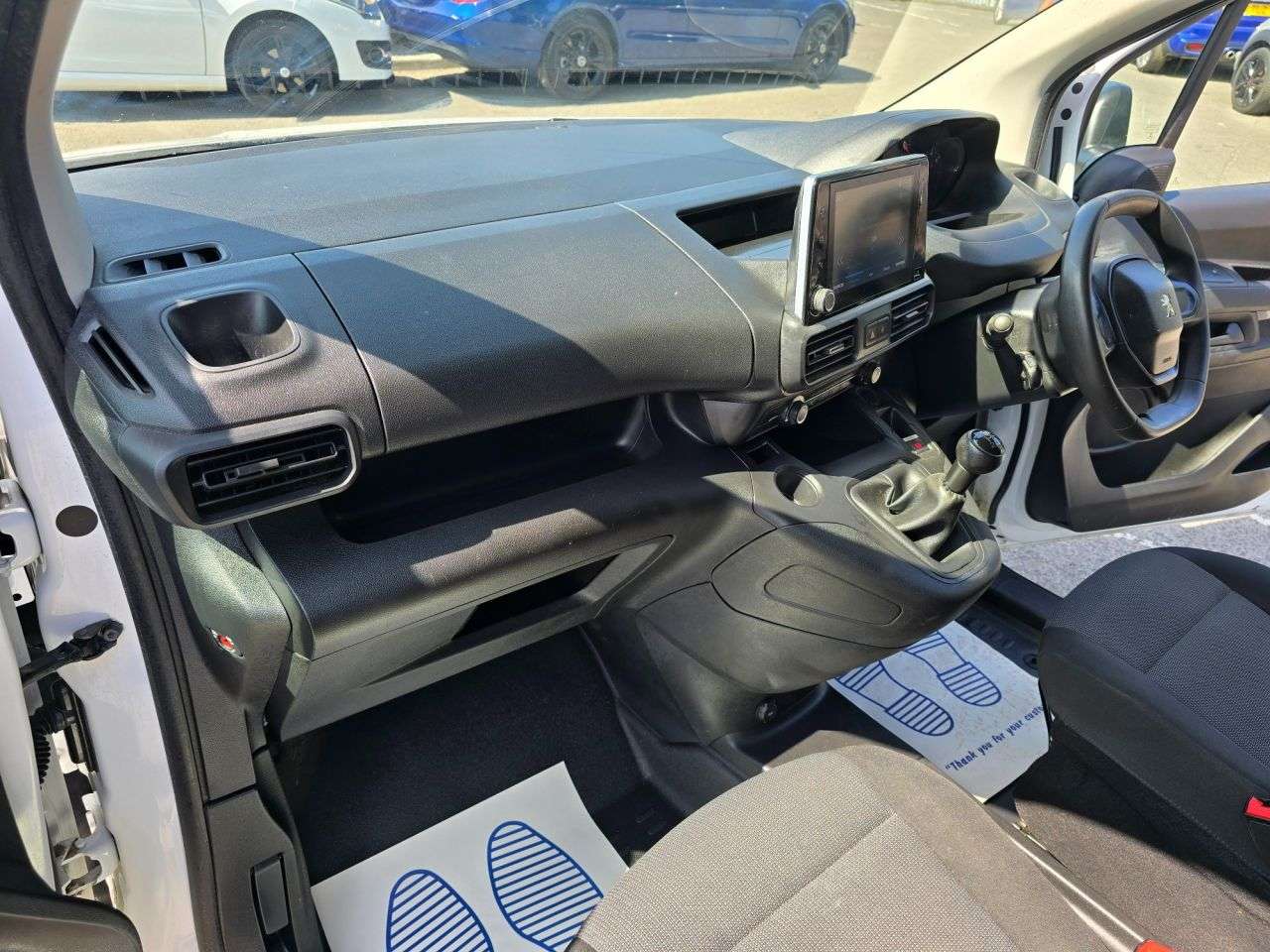 2021 PEUGEOT PARTNER 2021 PEUGEOT PARTNER