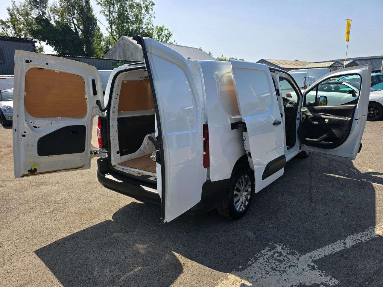 2021 PEUGEOT PARTNER 2021 PEUGEOT PARTNER