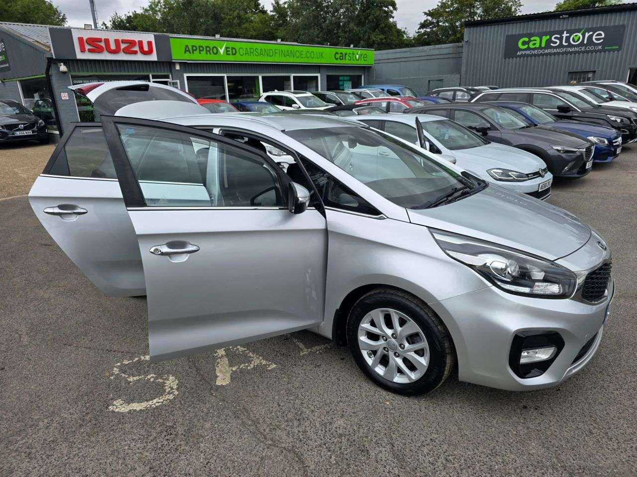 2018 KIA CARENS 2018 KIA CARENS