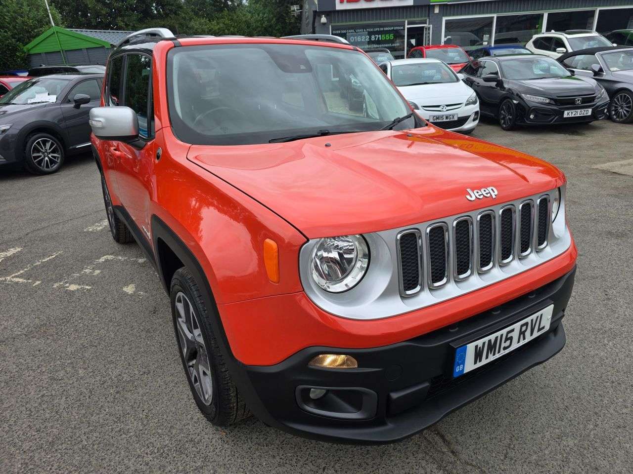 A 2015 JEEP RENEGADE 2.0 MultiJetII Opening Edition, 84,388 miles, Euro 6 ULEZ 4WD SUV with 6-Sp A 2015 JEEP RENEGADE 2.0 MultiJetII Opening Edition, 84,388 miles, Euro 6 ULEZ 4WD SUV with 6-Sp