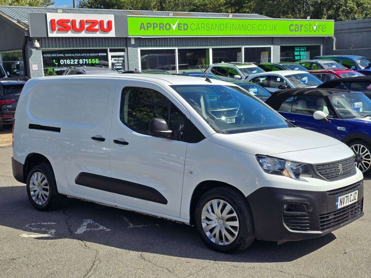 A 2021 PEUGEOT PARTNER 1.5 BlueHDi 850 Premium LWB Crew Van, 44,900 miles, 1 owner, full service h A 2021 PEUGEOT PARTNER 1.5 BlueHDi 850 Premium LWB Crew Van, 44,900 miles, 1 owner, full service h