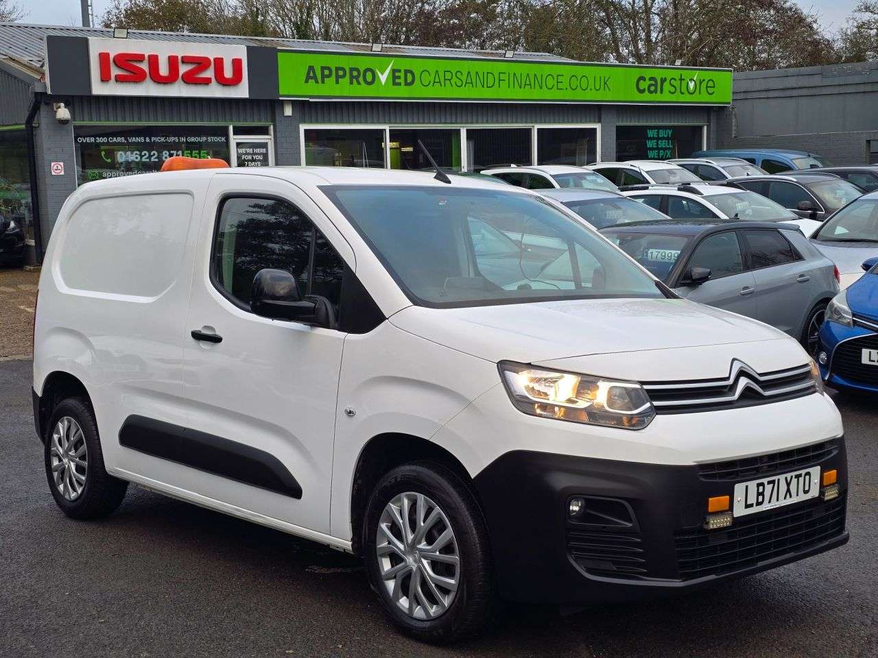 A 2022 CITROEN BERLINGO 1.5 BlueHDi 1000 Enterprise M Pro Panel Van in white, 39,000 miles, Bluetoo A 2022 CITROEN BERLINGO 1.5 BlueHDi 1000 Enterprise M Pro Panel Van in white, 39,000 miles, Bluetoo