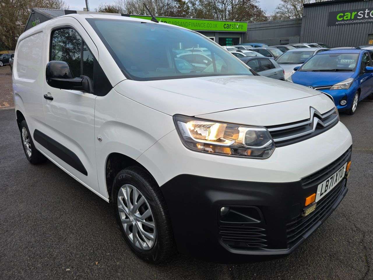 A 2022 CITROEN BERLINGO 1.5 BlueHDi 1000 Enterprise M Pro Panel Van in white, 39,000 miles, Bluetoo A 2022 CITROEN BERLINGO 1.5 BlueHDi 1000 Enterprise M Pro Panel Van in white, 39,000 miles, Bluetoo