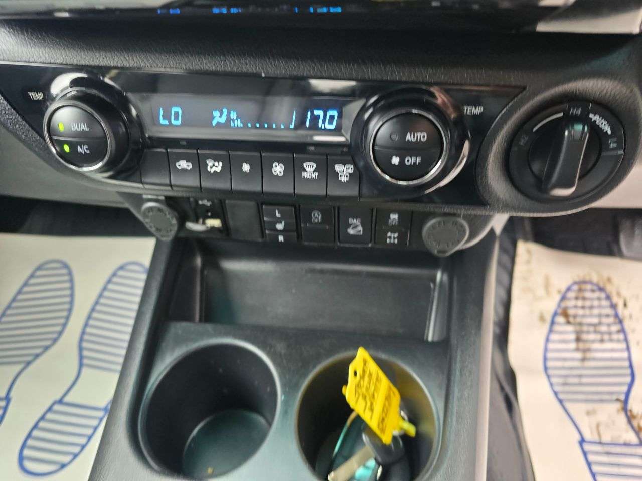 2022 TOYOTA HI-LUX 2022 TOYOTA HI-LUX