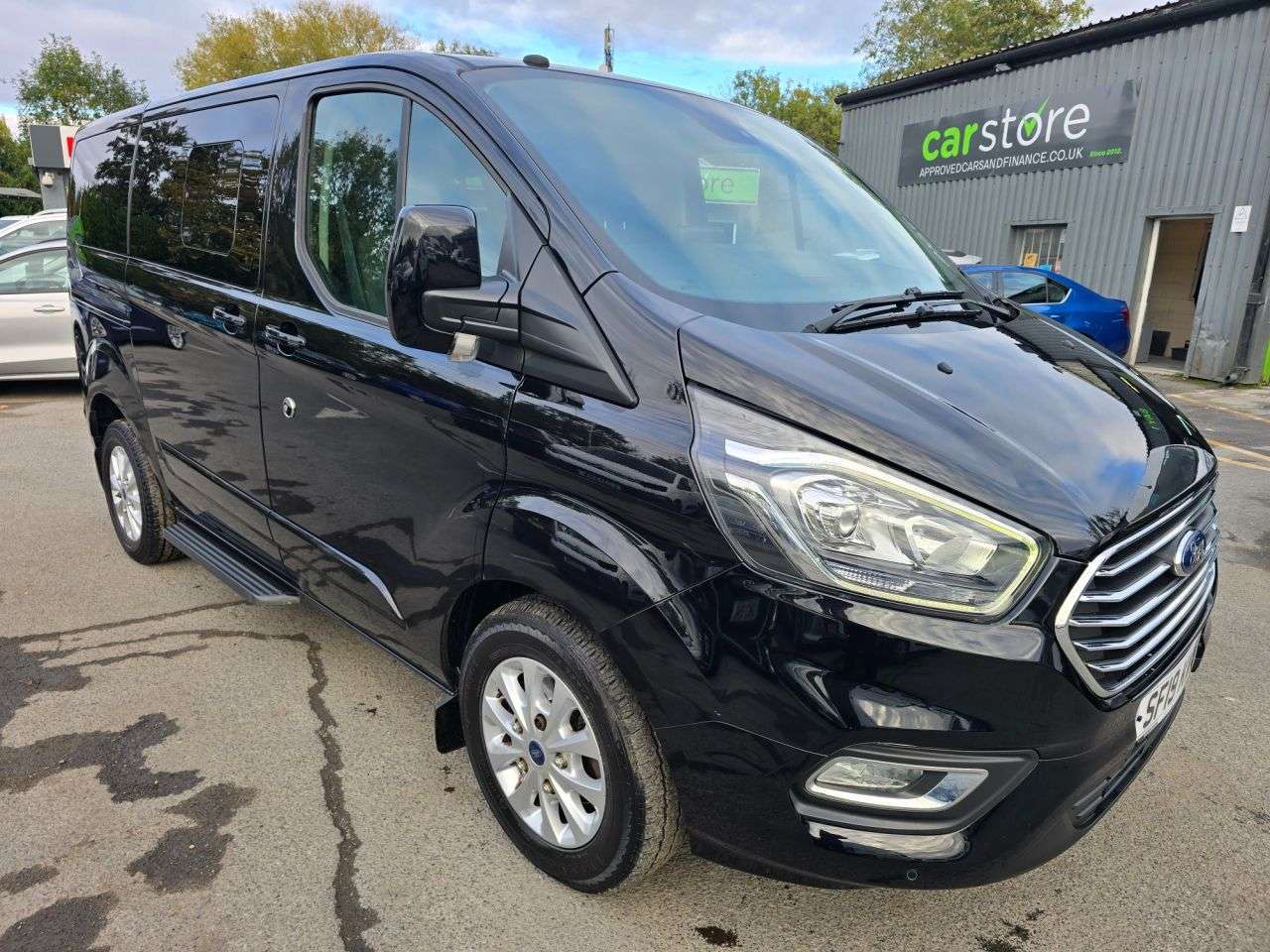 A 2019 FORD TOURNEO CUSTOM Black 2.0 320 EcoBlue Titanium Minibus, 42,000 miles, Euro 6 ULEZ, Automati A 2019 FORD TOURNEO CUSTOM Black 2.0 320 EcoBlue Titanium Minibus, 42,000 miles, Euro 6 ULEZ, Automati