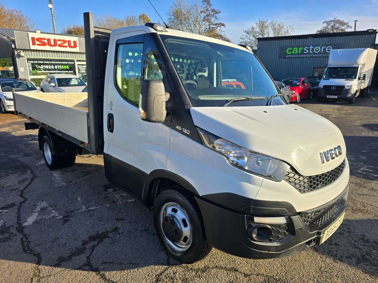 A 2015 IVECO DAILY 2.3 TD Dropside, 165,000 miles, Service History, 6-Speed Manual, Bluetooth, A 2015 IVECO DAILY 2.3 TD Dropside, 165,000 miles, Service History, 6-Speed Manual, Bluetooth,