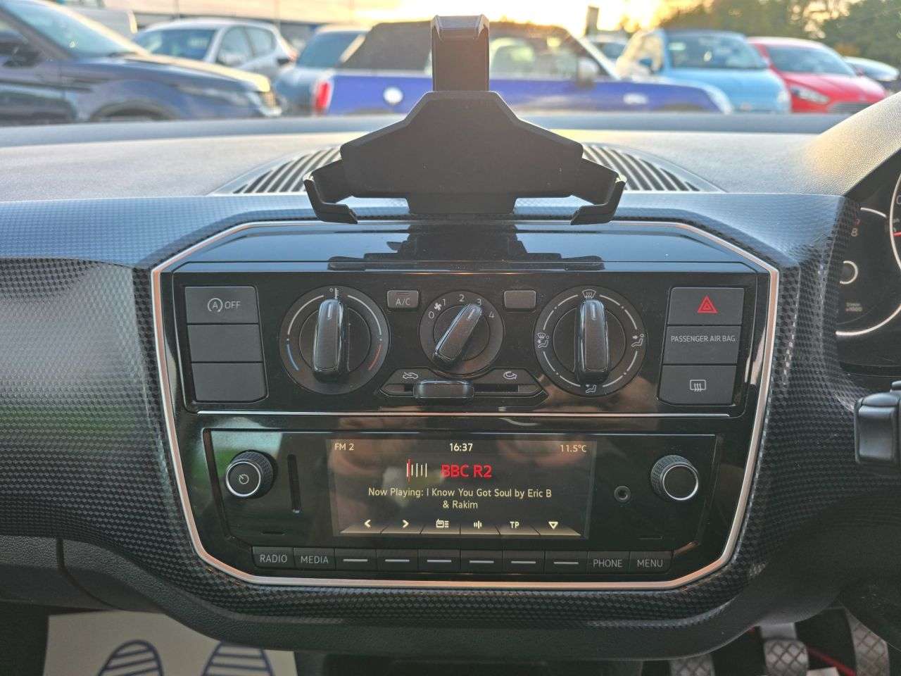 2019 VOLKSWAGEN UP! 2019 VOLKSWAGEN UP!